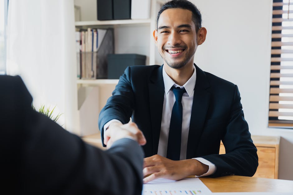 employee discussing career path with manager