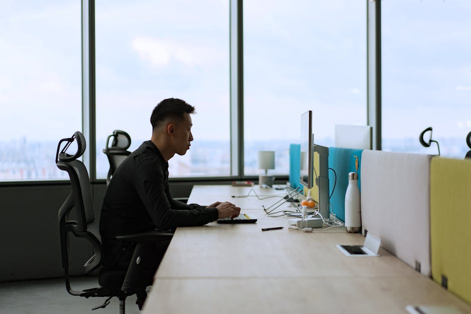 employee working in a quiet zone of an agile office