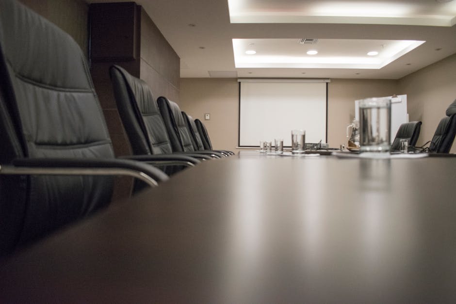Banishing the Ghost: 5 Tips to Reduce No-Show Meetings and Optimize Conference Room Usage